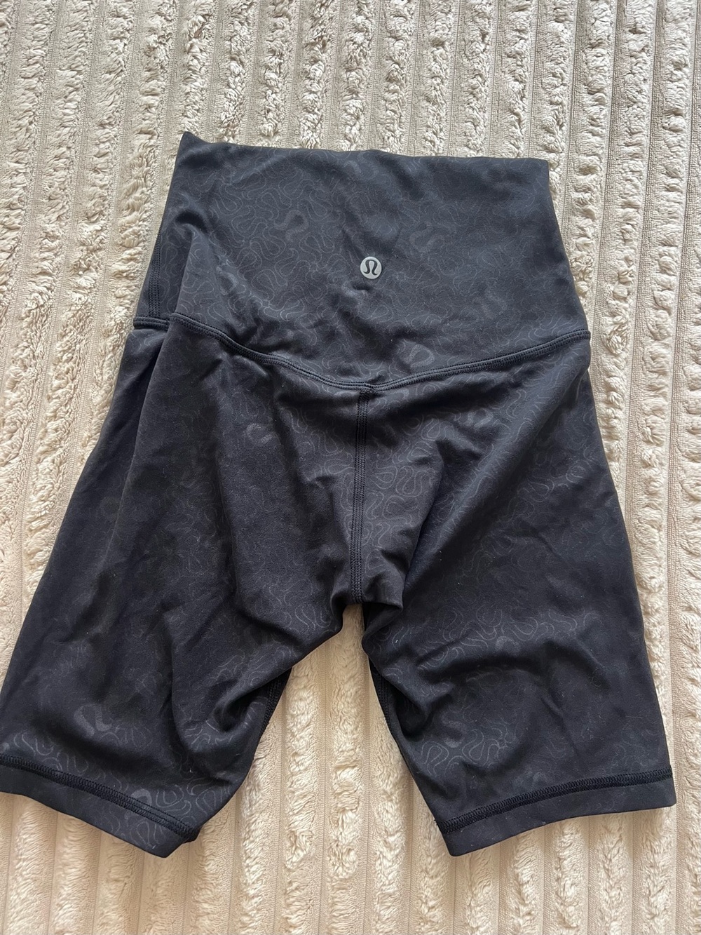 Lululemon Align High Rise Short 8” Size 2 - Picture 3 of 4